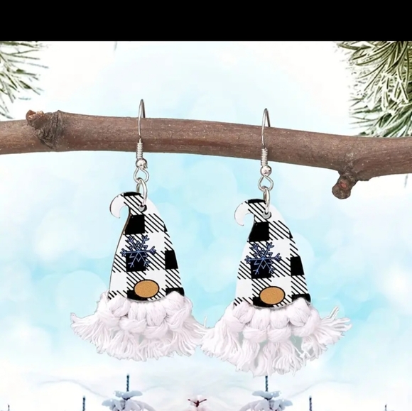 ** BRAND NEW PLAID GNOME EARRINGS - Picture 1 of 3